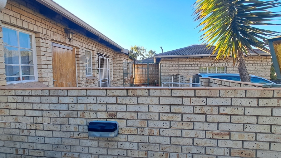 3 Bedroom Property for Sale in Bloemfontein Free State